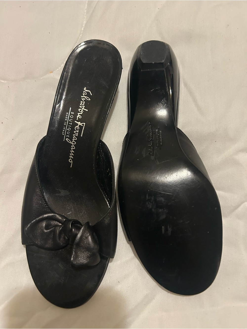 Salvatore Ferragamo Black Leather Knot Mule Slides